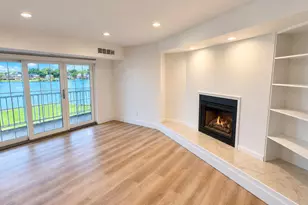 3565 Port Cove Dr, Waterford, MI 48328 - Photo 2