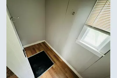 767 W Southern Avenue, Muskegon, MI 49441 - Photo 10
