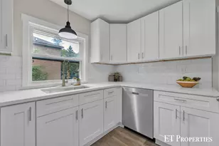 3962 Ivanrest Ave SW, Grandville, MI 49418 - Photo 6