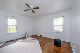 100 Helmar Ct, Benton Harbor, MI 49022 - Photo 16