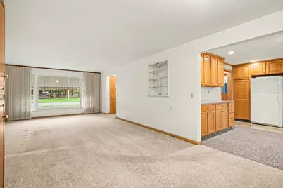 559 W 32nd Street, Holland, MI 49423 - Photo 2