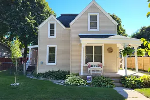 108 W Upright St, Charlevoix, MI 49720 - Photo 2
