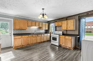 202 E Arbor St, Marcellus, MI 49067 - Photo 4