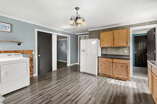 202 E Arbor St, Marcellus, MI 49067 - Photo 8