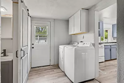 210 N 16th Street N, Springfield, MI 49037 - Photo 10
