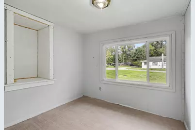 210 N 16th Street N, Springfield, MI 49037 - Photo 6