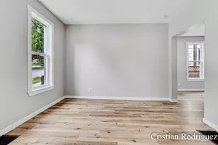 243 Fairbanks St NE, Grand Rapids, MI 49503 - Photo 12