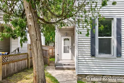243 Fairbanks Street NE, Grand Rapids, MI 49503 - Photo 2