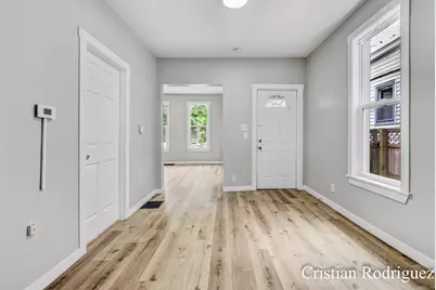 243 Fairbanks Street NE, Grand Rapids, MI 49503 - Photo 6