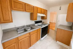 301 Douglas Ave, Kalamazoo, MI 49007 - Photo 32