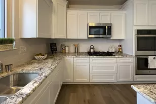 3200 Apple Blossom Wy, Monroe, MI 48161 - Photo 2