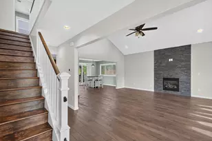 4079 Erin Ct, Pleasant Lake, MI 49272 - Photo 6