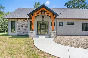 62357 Hunters Pointe Dr, Sturgis, MI 49091 - Photo 4