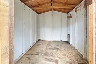 912 E James St, White Cloud, MI 49349 - Photo 10
