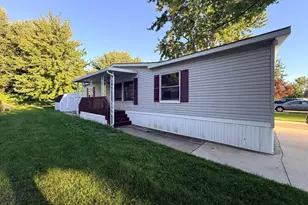 4484 Gardens Blvd NW, Grand Rapids, MI 49534 - Photo 2