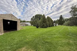 305 E Elizabeth St, Albion, MI 49224 - Photo 8