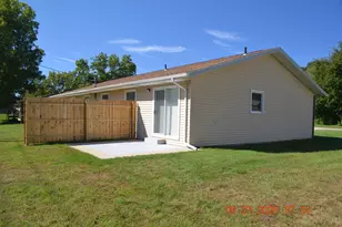 5519 E Karen Ct, Stevensville, MI 49127 - Photo 2
