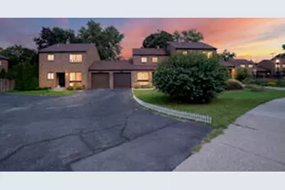 261 Heritage Commons Street SE, Grand Rapids, MI 49503 - Photo 2