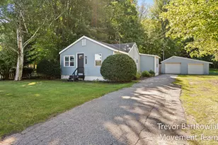 529 Porter Rd, Norton Shores, MI 49441 - Photo 2