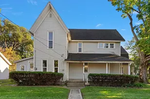 1758 Coit Ave NE, Grand Rapids, MI 49505 - Photo 2