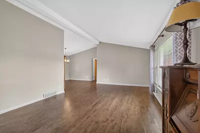 903 Thorntree Boulevard, Jackson, MI 49203 - Photo 4