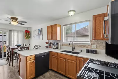 48680 Wheatfield Street, Chesterfield, MI 48051 - Photo 8
