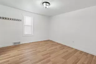 21 Frontenac St SE, Wyoming, MI 49548 - Photo 12