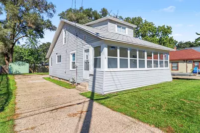 21 Frontenac Street SE, Wyoming, MI 49548 - Photo 1