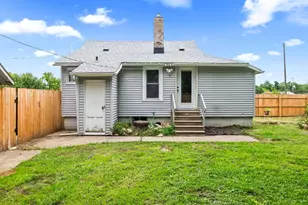 143 State St, Bronson, MI 49028 - Photo 4