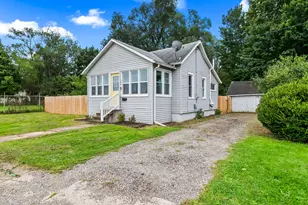 143 State St, Bronson, MI 49028 - Photo 2