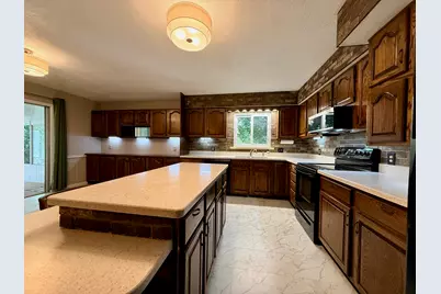 5012 Tressa Drive, Lansing, MI 48910 - Photo 8