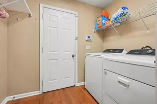 315 Abbington Cir, Battle Creek, MI 49015 - Photo 18