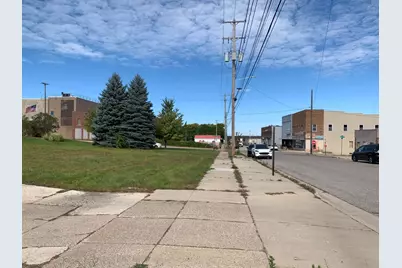 839 Pine Street, Muskegon, MI 49442 - Photo 6