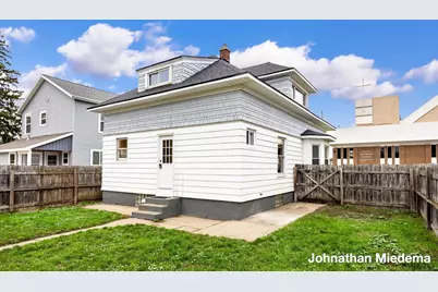 854 Burton Street SW, Wyoming, MI 49509 - Photo 32