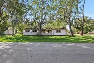 843 Golfview, Algonac, MI 48001 - Photo 1