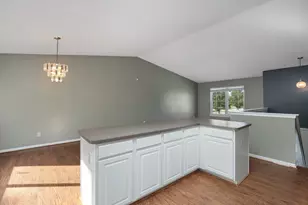 6751 Maplelawn Dr, Ypsilanti, MI 48197 - Photo 8