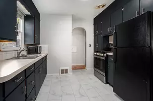 513 Julia St NE, Grand Rapids, MI 49505 - Photo 6