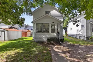 704 Orange St, Jackson, MI 49202 - Photo 2
