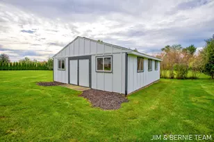 310 W 48th St, Holland, MI 49423 - Photo 66
