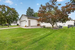 3522 Breezewood Dr SE, Kentwood, MI 49512 - Photo 6