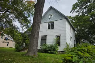 943 Chittock Ave, Jackson, MI 49203 - Photo 1