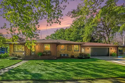 1050 Park Avenue, Grand Haven, MI 49417 - Photo 1