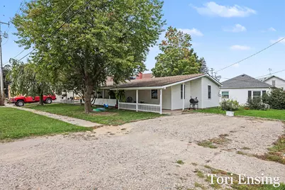 31-33 E Church Street NE, Cedar Springs, MI 49319 - Photo 2