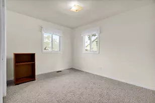 1177 Glendale St, Burton, MI 48509 - Photo 14