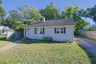 208 Dewey St, Dowagiac, MI 49047 - Photo 32
