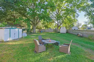208 Dewey St, Dowagiac, MI 49047 - Photo 38