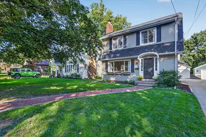 328 Glenhaven Avenue NW, Grand Rapids, MI 49504 - Photo 2