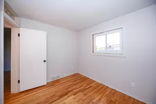 30734 Parkwood St, Westland, MI 48186 - Photo 16