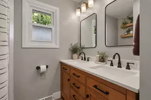 252 Edison Park Ave NW, Grand Rapids, MI 49504 - Photo 10