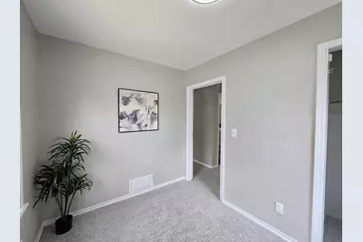 1607 Mary Avenue, Lansing, MI 48910 - Photo 8